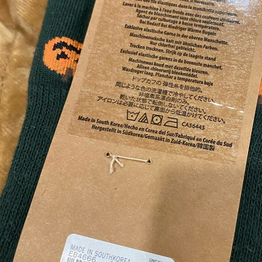 J.CREW PUMPKIN socks🎃 unisex but listed under men's- FUN FOR FALL!